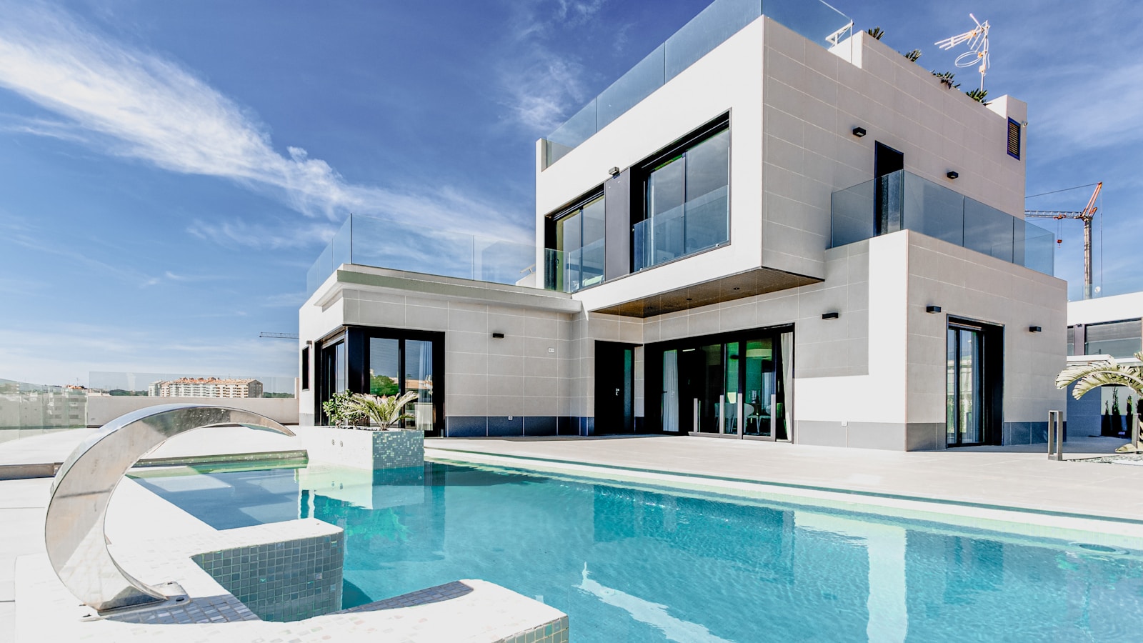 Modern luxury home remodeled by Palos Verdes Design and Remodel